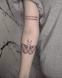 New The 10 Best Tattoo Ideas Today With Pictures Details Details Details Tats Tattoo Tattooartist B Hand Tattoos Tiny Tattoos For Girls Moth Tattoo