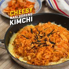 Kimchi bokkeumbap (nasi goreng kimchi) adalah makanan korea berupa nasi yang digoreng dengan kimchi. Says Makan Resepi Cheesy Nasi Goreng Kimchi Facebook