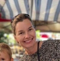 Annette Helm's Instagram, Twitter & Facebook