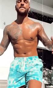 Ver video y descargar mp3: Hawaii Top 5 Spotify World Papi Juancho Les Chiffres De Ventes De Maluma Page 4 Les Chiffres De Ventes Pure Charts