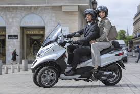 Maybe you would like to learn more about one of these? Piaggio Luncurkan Skuter Roda Tiga Republika Online