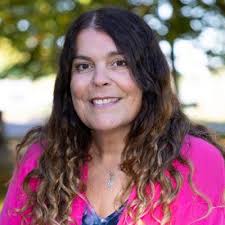 Find a humanist wedding celebrant in Marshfield