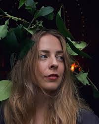 Julia Oria's Instagram, Twitter & Facebook