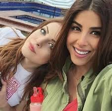 Elizabeth and Daniella : r/victorious