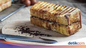 Roti (also known as chapati) is a round flatbread native to the indian subcontinent made from stoneground whole wheat flour, traditionally known as gehu ka atta, and water that is combined into a dough. Berawal Dari Menyelamatkan Roti Agar Tak Basi