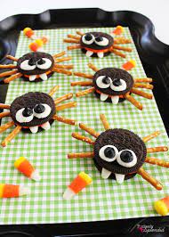 Easy Sandwich Cookie Spiders Recipe Halloween Food Crafts Kids Halloween Food Halloween Treats