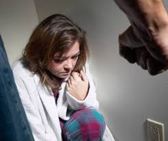 Cererea poate fi introdusa personal sau prin reprezentant legal si este scutita de taxa de timbru judiciar. Victimele ViolenÈ›ei Domestice Vor Fi ApÄƒrate De Un Ordin De ProtecÈ›ie Provizoriu Emis Pe Loc Evenimentul Zilei