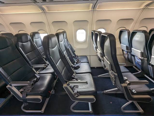 A Friendly Crew & Early Arrival: Allegiant Air Review
