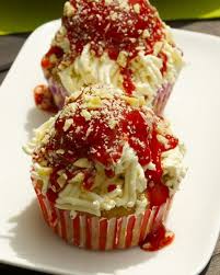 Spaghetti Ice Cream Cupcakes German Vegan Recipe Where The Frosting Looks Liks Spaghetti Ice Cream Eis Cupcakes Rezeptideen Vegan Und Lecker
