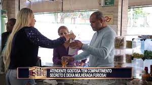 Atendente gostosa tem compartimento secreto e deixa mulherada furiosa 