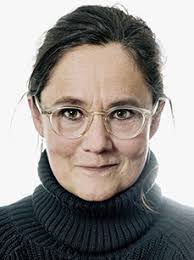 DEN ALLVARSAMMA LEKEN