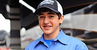 Chase Elliott earns first win in USAR Pro Cup Series