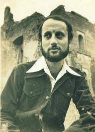 Anupam kher is a 65 year old indian actor. Anupam Kher On Twitter My 1st Film Saaransh Was Released On The 25th Of May 1984 It Has Been 35 Years Since Then I Was 28 I Played A 65yr Old
