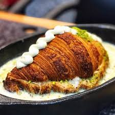 Croissant Umm Ali From Halo At The Pearl In Doha Qatar 8 5 10 Ummali Umali Omali Croissant Croissants Ramadan Halo Haloqat Croissant Food 10 Things