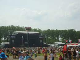 Het zet echter wel enorm hard in op allerlei seo termen zodat de website als eerste kan gevonden worden binnen in de zoekmachines. Rock Werchter Wikiwand