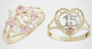 Incluso hay algunos casos en que el anillo se lleva con una cadena alrededor del si quieres ver algunos anillos de compromiso de la mayor calidad, no dejes de echar un vistazo a nuestros productos disponibles. 10 Anillos De Quinceanera Eso Te Hara Brillar