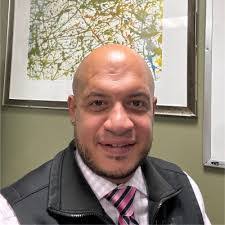 Robert Tussey's Instagram, Twitter & Facebook