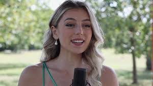 Hollie Steel's Instagram, Twitter & Facebook