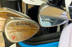 After a dominant 3rd rounder in which he shot a field november 9 as masters week begins, bryson dechambeau remains heavily favored to win at augusta national by bombing it over tommy fleetwood. Masters Champion Dustin Johnson S Taylormade Golf Equipment Up Close