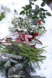 Rustic And Natural Christmas Candle Centerpiece Garden Therapy