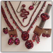 Maria Kohlhase On Instagram Werbung Konplott Mirandakonstantinidou Swarovski Lasvegas Rot Newin Familienfoto Charm Bracelet Bracelets Jewelry