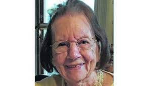 Rena Fraser's Instagram, Twitter & Facebook