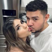 I didn't know DREW BARRYMORE had microwaves with the sets too!  #drewbarrymore