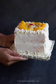 Very simple modern cake with varying tier heights for added pop. Chinese Bakery Fruit Sponge Cake