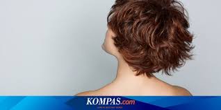 Memang saat ini trend gaya rambut sebahu sedang melonjak di. 5 Gaya Rambut Yang Diprediksi Bakal Tren Di 2021 Halaman All Kompas Com