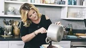 Episode guide for trisha's southern kitchen: Watch Trisha S Southern Kitchen Season 8 Episode 12 Sunday Funday Online Now