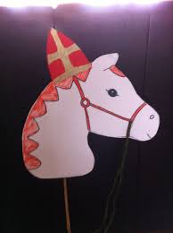 De mooiste knutsels vind u bij knutselen met henk en de tekeningen zijn nog gratis ook, dus wat houdt u tegen om er mee te starten! Stokpaard Sinterklaas Knutselen Sinterklaas Diy Kinderen Kids Doe Het Zelf Stokpaard Knutselen Sinterklaas Sinterklaas Paard Knutselen Kinderen
