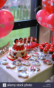 Erstaunlich Mickey Mouse Kuchen Zum Geburtstag Stockfotografie Alamy