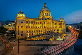 Národní muzeum je největším muzeem české republiky. Nationalmuseum Narodni Muzeum In Prag Wie Zuhause