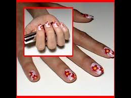 Sin embargo, para que tus uñas se vean más hermosas, puedes aplicar esmalte de uña y usar uñas decoradas. Nail Art Unas Decoradas Con Flores Rojas Nails Decorated With Red Flowers Youtube