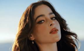 Miss Universo 2025 responde en Harvard a polémica sobre su corona