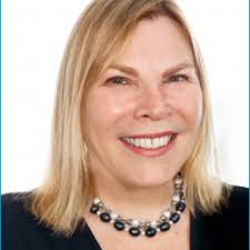 Beth Nolan's Instagram, Twitter & Facebook