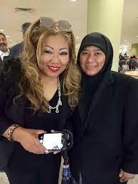 Human rights activist siti kasim is seen with her lawyer suzana norlihan alias at the kuala. Buat Pengetahuan Semua Asiah Abd Isu Politik Semasa FeÑ˜sbuk