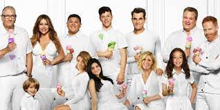 What The Modern Family Cast Is Doing Next Modern Family It Cast Tv Dads