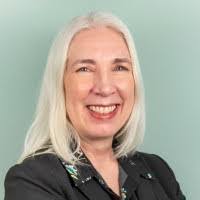 Beth Kingsbury's Instagram, Twitter & Facebook