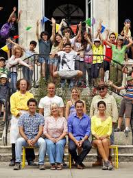 A coleopterous, tetramerous, curculionid insect of south america. Bilder Und Fotos Zur Serie Vive La Colo Filmstarts De