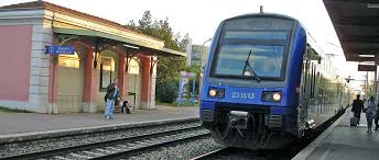 Le moyen le moins cher de se rendre de nice à marseille est de prendre un bus, dont les billets coûtent. How To Get To Nice From The Airport Kiwitaxi Blog