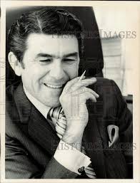 1971 Press Photo Allen A. Bailey in a happy mood at his office