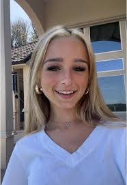 Keri Whitaker's Instagram, Twitter & Facebook