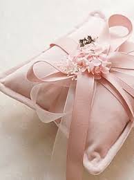 Porte Alliances Mariage Green And Love Coussin Velours Rose Champetre Wedding Velvet Ring Box Pillow En 2020 Porte Alliance Coussin Mariage Invitation Mariage