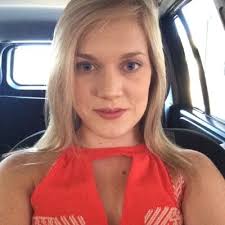 Erin Ott (@ejotty44)