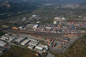 Massimo.angelotti@dbschenker.com torino representative office c/o lingotto fairs via nizza 294 padiglione 3 10126 torino (to) italia tel.: Laghezza Difende La Retroportualita Spezzina Dall Interporto Di Parma Shipping Italy