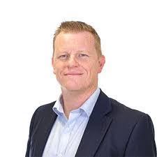 James Cranfield's Instagram, Twitter & Facebook