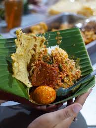 I usually ask for 2 portion of nasi pecel and add just 1 topping like fried paru. Resep Pecel Pincuk Madiun Bayu Wisono Resep Nasi Pecel Pincuk Khas Madiun Di Jl Raya Grogol Sukoharjo Pas Nya Di Area Parkir Kuliner Malam Pasar Grogol Sukoharjo Pecel Pincuk Madiun Mbak