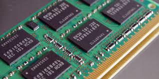 pero no se puede reemplazar a menos
 que se reemplace el chip de la ROM