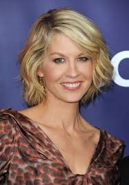 Trendy short blonde cropped hairstyle. 40 Chic Short Haircuts Popular Short Hairstyles For 2021 Pretty Designs Long Face Hairstyles Short Wavy Hair Short Bob Hairstyles